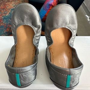 Tiek Shoes - pewter